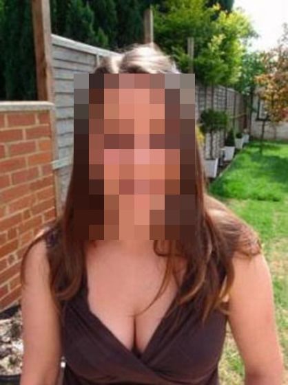 Female,  32 Putney, London