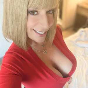 Female,  40 San Jose California, Usa